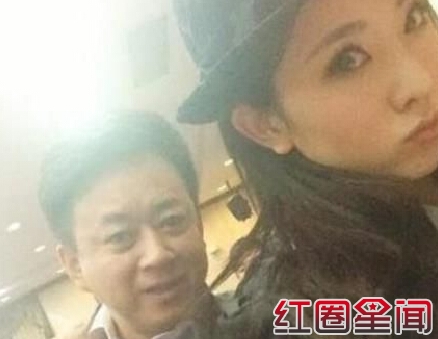 李思思多年主持春晚原因真相 揭秘李思思老公家庭背景神秘面纱图片