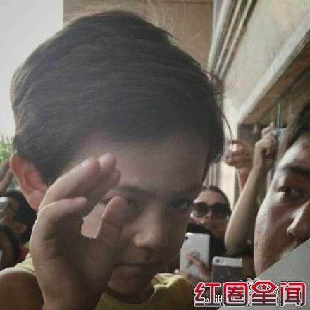 刘烨的儿子刘诺一最新发型曝光 刘诺一真的是混血儿吗图片