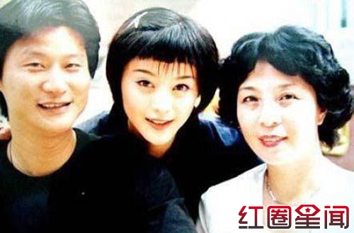 范冰冰的亲人真实背景身份大揭密 李晨和范冰冰家庭身世大比拼_范冰冰母亲图片
