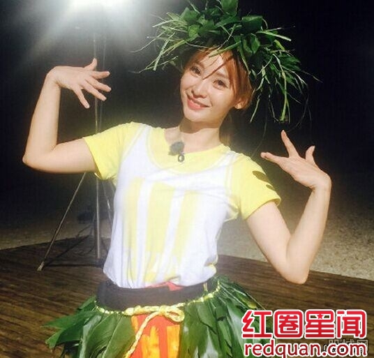柳岩不雅走光照片欣赏 柳岩走光镜头都是故意的吗_柳岩春晚小品走光照图片