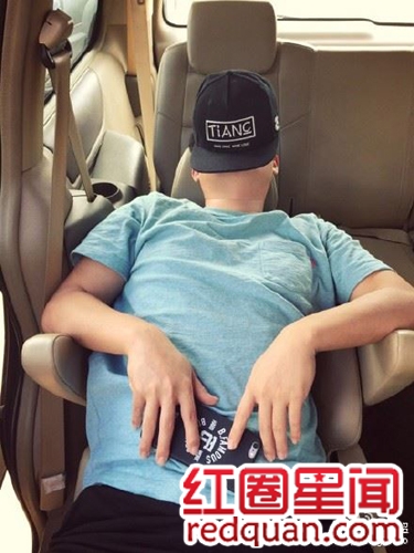 跑男第三季所有成员睡颜照片 杨颖baby睡觉素颜照片欣赏图片