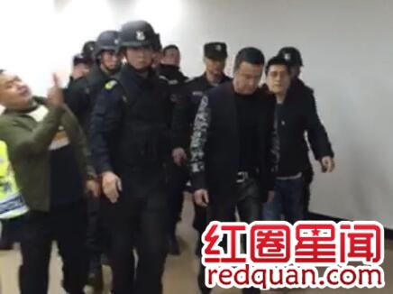 杨坤吸毒被抓事件是真的假的? 丁丁和杨坤大尺度激情照片真相遭扒_杨坤真的吸毒吗图片