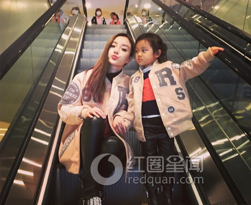 馨爷首登快乐大本营 小甜馨变淑女图片