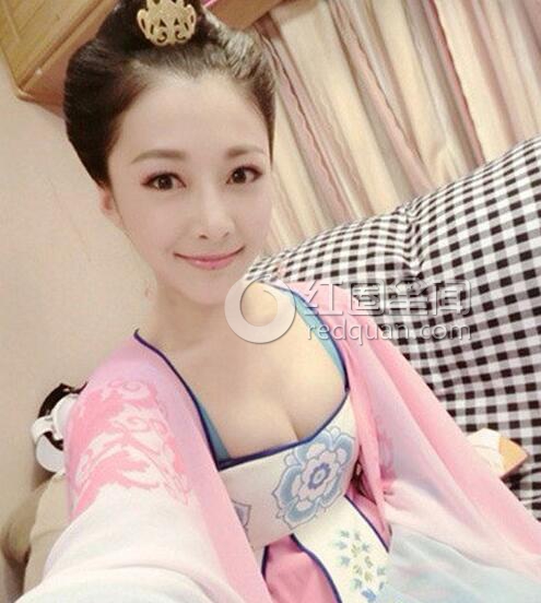 孙佳奇胸多大 孙佳奇整容前后对比图片