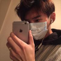 爱自拍的霸气男生头像戴口罩动漫人物图片