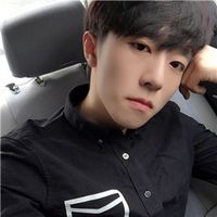 阳光系帅气男生短发中分头像欧美图片