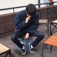帅气阳光系帅气男生头像维吾尔图片