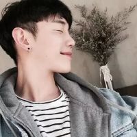 分手后男生换成了女头像图片