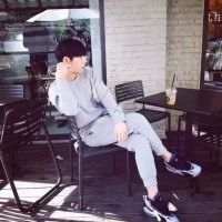 分手后男生换成了女头像图片