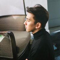 忧郁系最新的微信头像2019独一无二男生头像图片