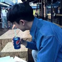 有点颓废的美国背影头像男生