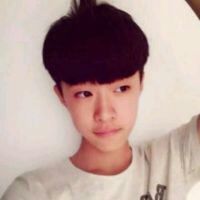会玩的韩系学生头像男生头像背影图片