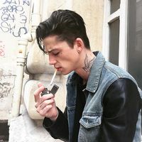 最新动态头像男生动漫九宫格图片