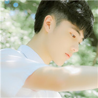 暖男系帅气男生简约ins头像图片