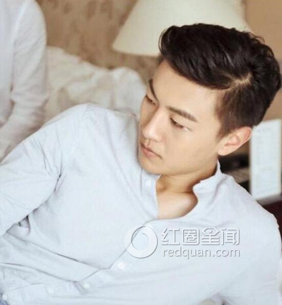 王青家庭背景怎么样 王青家有钱吗