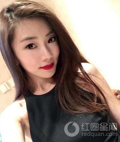 程晓玥郑恺怎么认识的 程晓玥和郑恺的亲吻图片