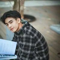 阳光系90后男生坐在购物车的头像图片