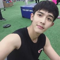 韩范帅气男生卡通头像穿西装图片
