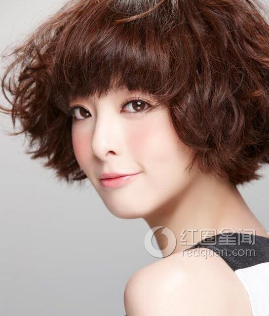 李依瑾整容了吗 李依瑾男朋友是谁