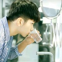 微博帅气阳光正太动漫可爱头像 男生图片