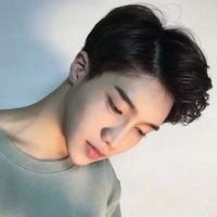 2017最新qq发光男生头像图片