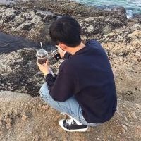 2017最新qq发光男生头像图片