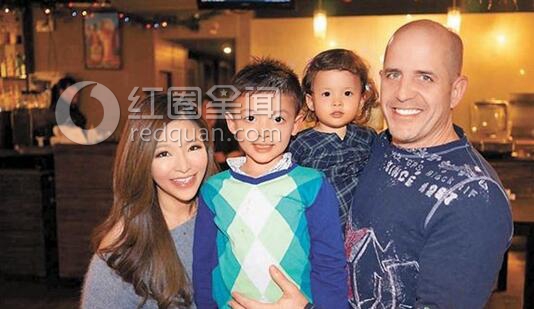 李爱绮承认整容了吗 胸部罩杯从C变E图片