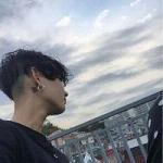 90后比较简单有个性的打游戏头像男生冷酷帅图片