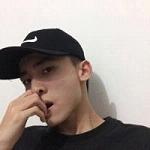90后比较简单有个性的打游戏头像男生冷酷帅图片