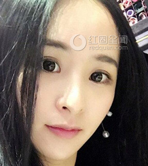 真真姐的第一男人是谁 快手真真姐跟谁睡过
