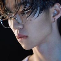 2017高冷帅气的一个女生和两个男生的兄弟头像图片