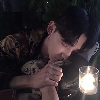 2017高冷帅气的一个女生和两个男生的兄弟头像图片
