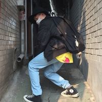 2017高冷帅气的一个女生和两个男生的兄弟头像图片