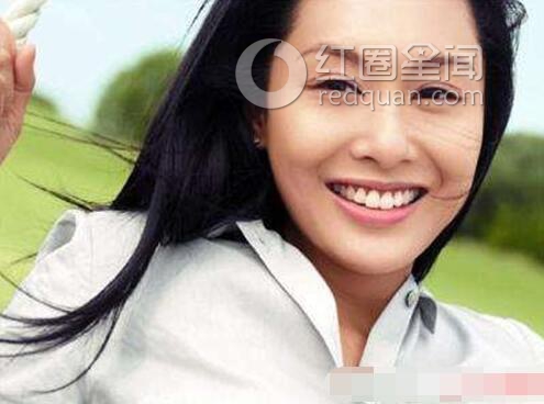 周星驰真的爱朱茵吗 朱茵还是忘不了周星驰吗图片