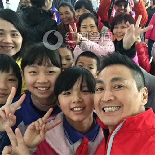 何家劲的有孩子吗 何家劲现在的老婆是谁图片