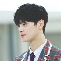 阳光的微信头像男生大气成熟低调图片
