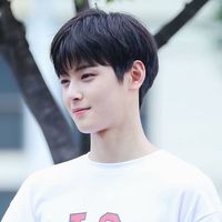 阳光的微信头像男生大气成熟低调图片