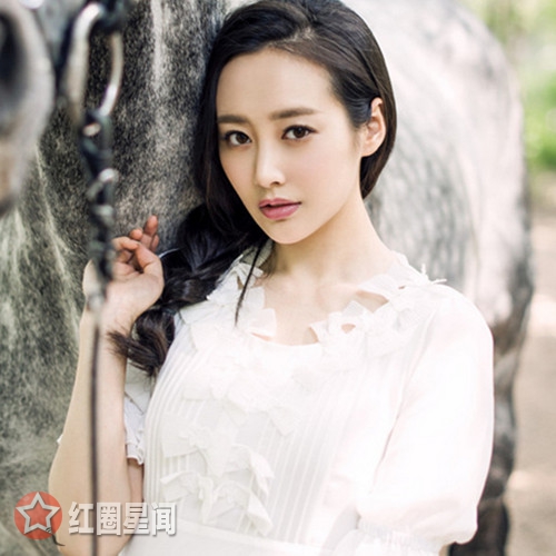 李纯整过容吗 李纯和哪些明星之间存在过绯闻图片