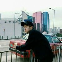 男生霸气紫色真人头像图片