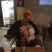 男生霸气紫色真人头像图片