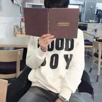 帅气拿手机耍酷的男生失恋霸气头像动漫图片