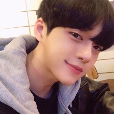 帅气的帅哥明星头像大全抽烟图男生头像带字图片