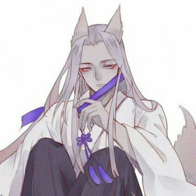 最新白发中的高端大气的男生头像图片