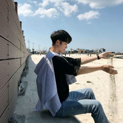 落寞帅气的头像男生霸气恐怖动漫图片