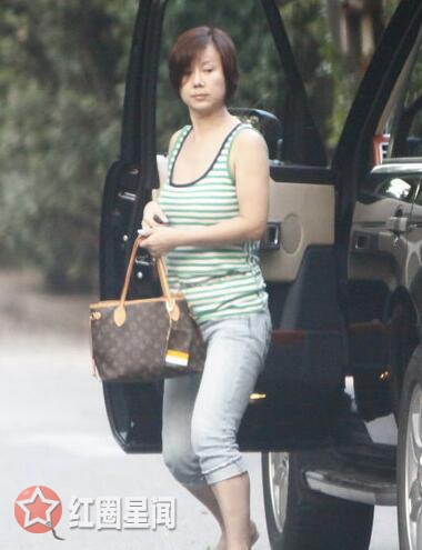 满文军老婆出狱后照片大揭秘 满文军离婚引发众人争议图片