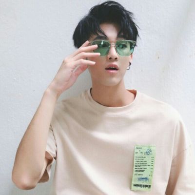2018最新版最帅夜晚男生孤独伤感抑郁头像图片