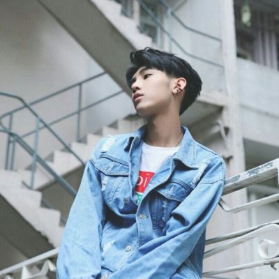 2018最新版最帅夜晚男生孤独伤感抑郁头像图片