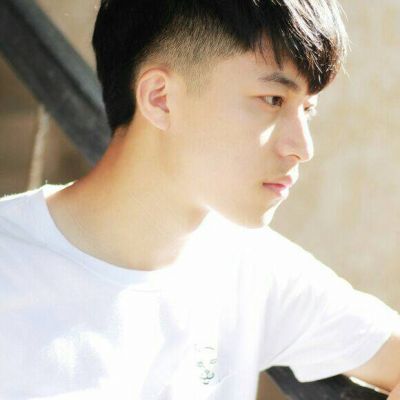2018最新版阳光唯美帅气头像白头发男生头像男生头像男生图片