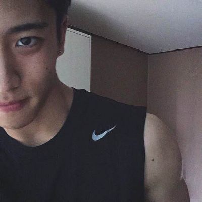 霸气成熟的红色衣服漫头像男生图片图片