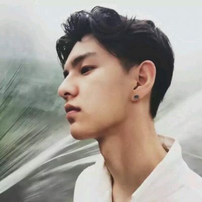 霸气成熟的红色衣服漫头像男生图片图片